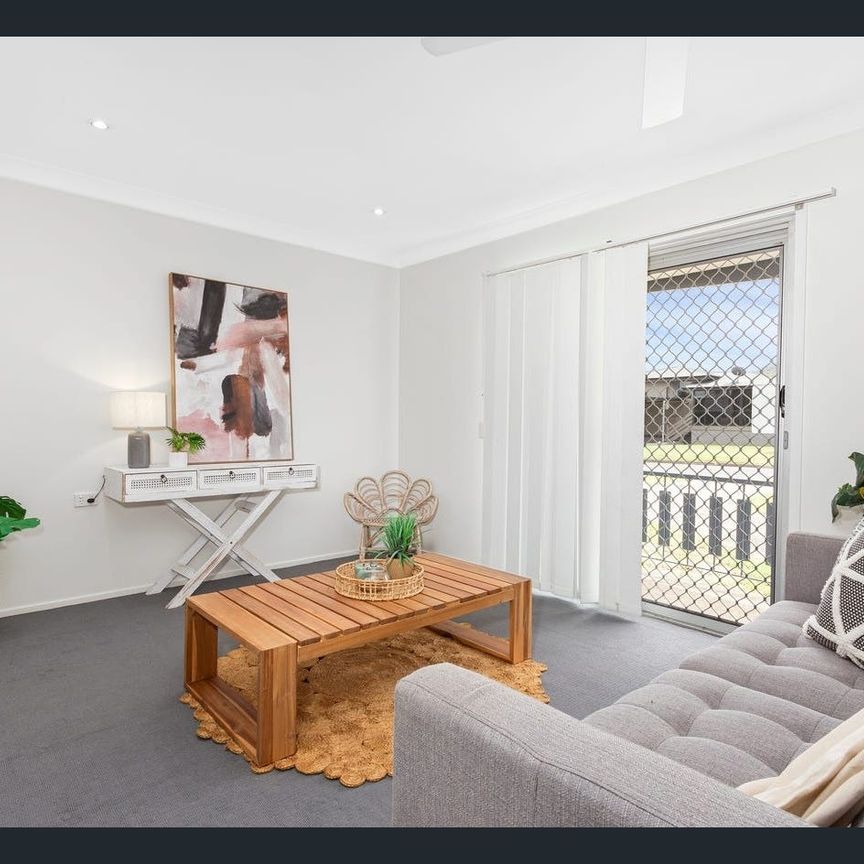 🏡 Low-Set 3 Bedroom Home in Frenchville – Easy Living & Low Maintenance - Photo 1