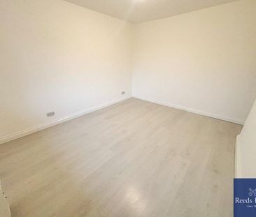 3 bedroom end of terrace house to rent - Photo 6