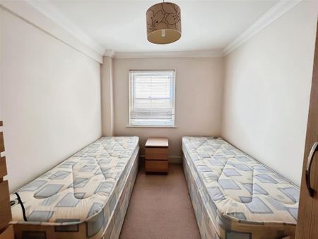 2 bedroom flat to rent - Photo 3