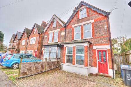 3 bedroom end terraced house to rent, - Photo 2