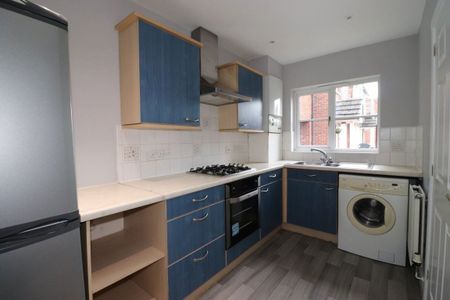 Terraced House in Whitfell Avenue, The Beeches, Carlisle - Photo 5