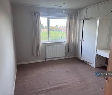 4 bedroom detached house to rent - Photo 2