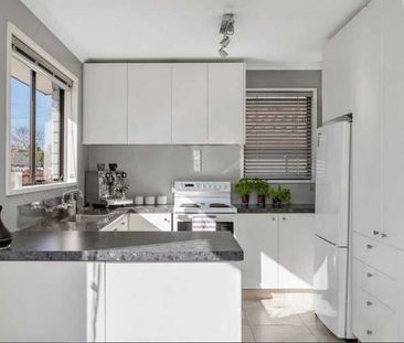 2/15 Orkney Street, Fendalton, NZ 8052 - Photo 2