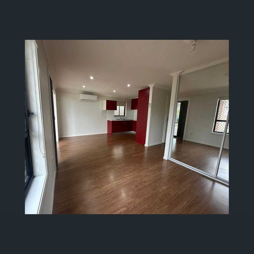 Spacious Granny Flat for Rent in the heart of Mount Pritchard - Photo 1