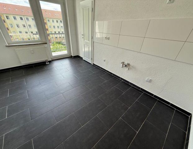 Frei ab 1.3.26 - Sep. WC* EBK Abkauf mögl. * Balkon* im 2.OG - Foto 1