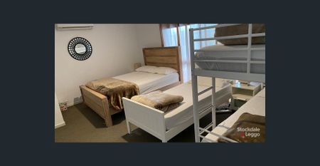 Fully furnished coastal living - Photo 4