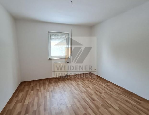 Idyllisch Wohnen in ruhiger Lage! 2 Raum Wohnung mit Balkon, Einbaukhhüche und Stellplatz! - Photo 1
