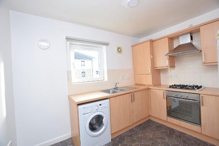 2 bedroom flat to rent - Photo 5