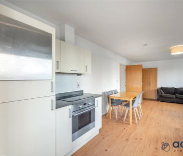 2 bedroom apartment to rent - Photo 2