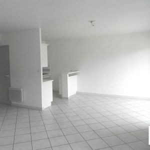 Location Appartement 2 pièces 49m² MILLAU 12100 - Photo 3