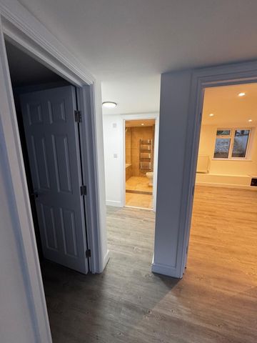 8 Thornhill Road, Croydon - Photo 5