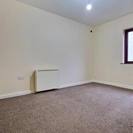 20b Church Street, Dromore, BT25 1AA - Photo 1