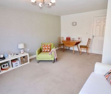 3 Bedroom - Photo 2