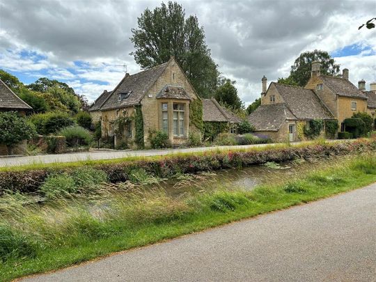 2 bedroom cottage to rent - Photo 1