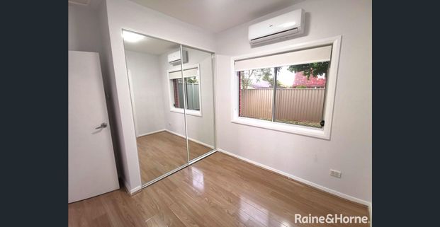 2 Bedrooms Granny Flat In The Heart of Carlingford - Photo 1