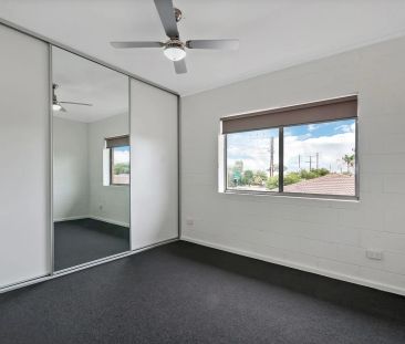 Nicely renovated, clean & spacious two bedroom unit! - Photo 5