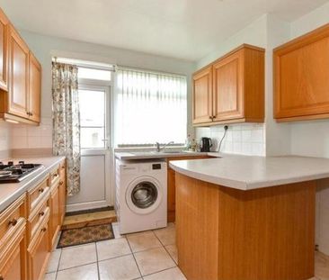 1 bedroom in a house share to rent - Photo 4
