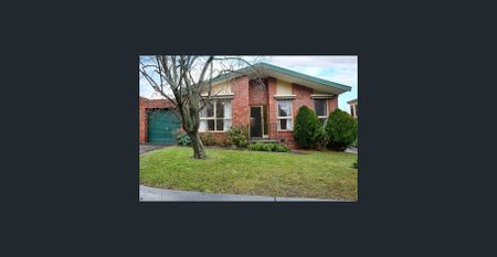 Spacious, sun filled & ideally located - Photo 4