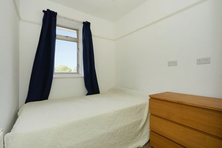 4 Bed Terraced House, Woodland Way, CR4 - Photo 4