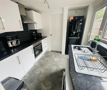 2 bedroom house to rent - Photo 1