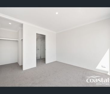 Dual Key Home in Family-Friendly Karnup - Photo 2