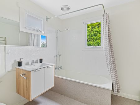 38 Browne Street West Hobart TAS 7000 Australia - Photo 2