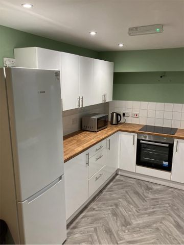 5 bedroom house - Photo 5