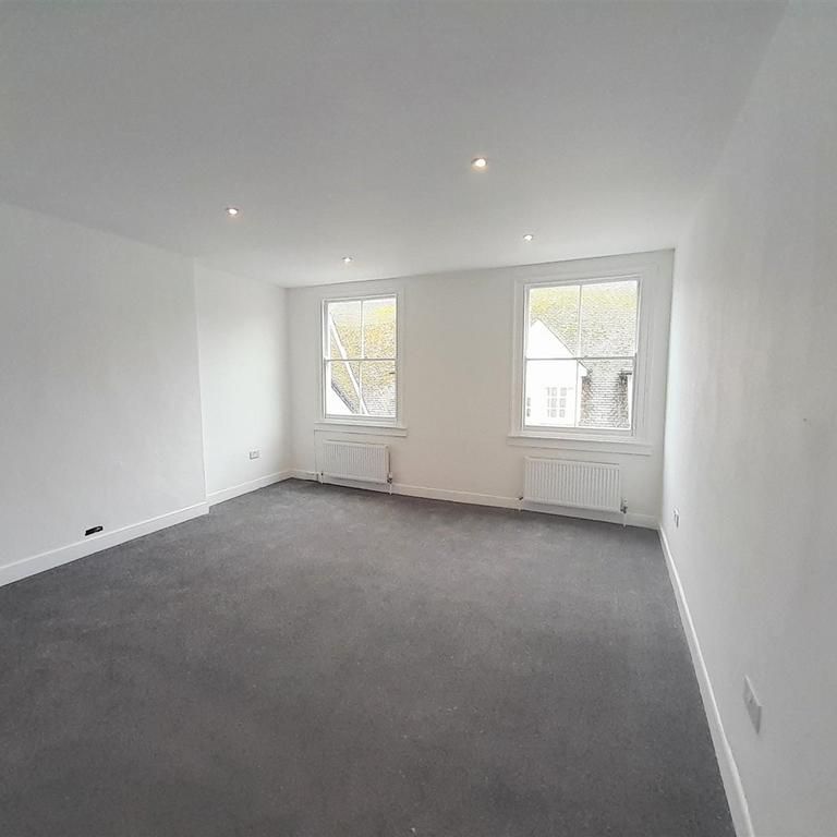 4 bedroom apartment to rent - Photo 1