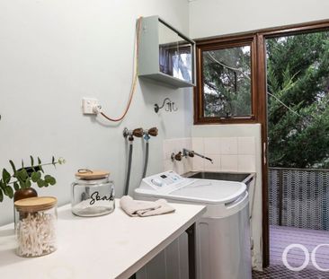 Open the Door to Hidden gem in the tranquil surroundings of Eden Hills - Photo 2