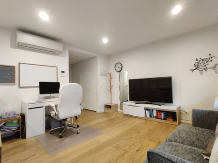 2 Bedrooms 1 Baths Loft Close to Balwyn Primary! - Photo 4