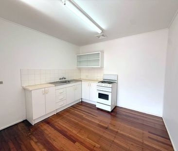 Prime Location! - Photo 1