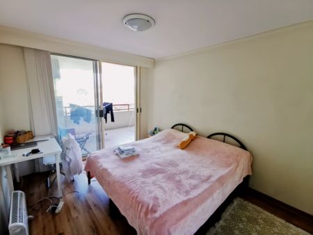 2 bed 2 bath Bed 2 - Photo 3