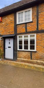 2 bed cottage to rent in High Street, Amersham, HP7 0EB - Photo 4
