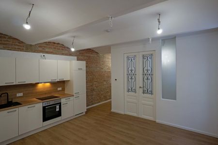 Stilvolle Mietwohnung in historischem Villen-Ensemble - Erstbezug nach Sanierung - Photo 2