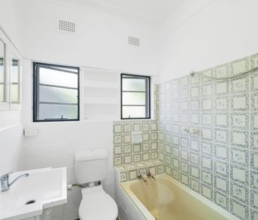 Top Floor Apartment in Quiet Location - Photo 6