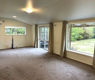 Garden Setting - Photo 1