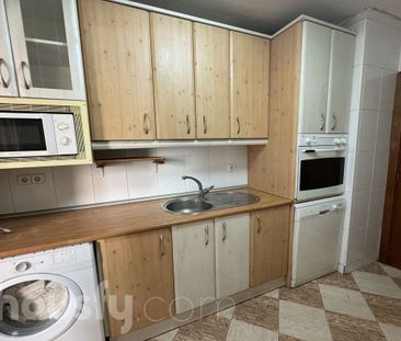 Piso de alquiler en Calle Clavel, ., Reyes Católicos - Photo 1