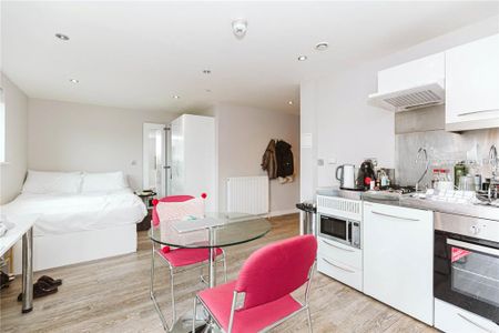 Studio to rent - Photo 3