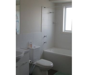 Modern Townhouse for Relaxed Lifestyle - Photo 4