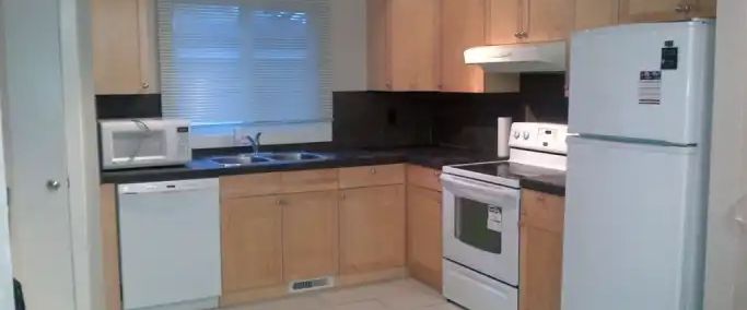 3 bedroom Main Floor -- In the Heart Capitol Hill | 2508 16a street NW, Calgary - Photo 1