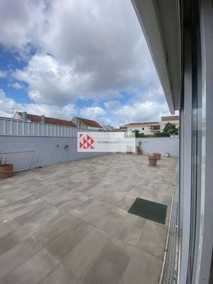 5 bedroom luxury House for rent in Moita, Distrito de Setúbal - Photo 1