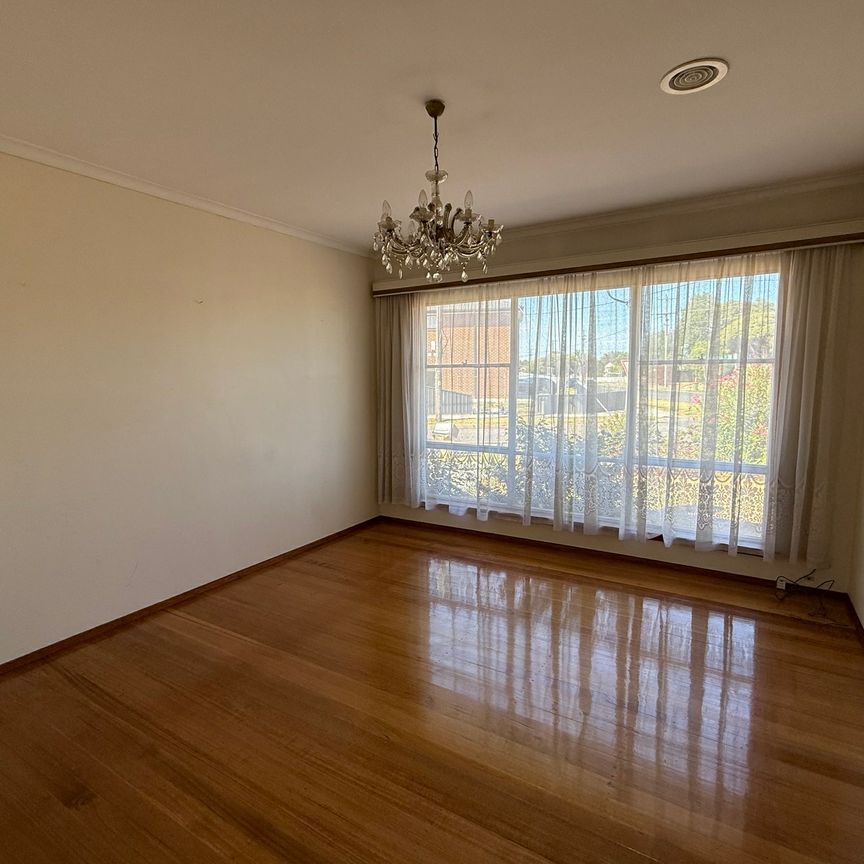 29 Cootamundra Street, Doveton VIC - Photo 1