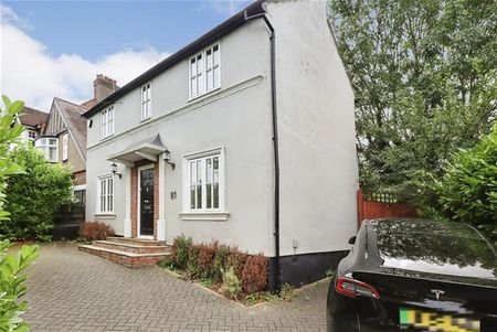 3 bedroom detached house to rent - Photo 2