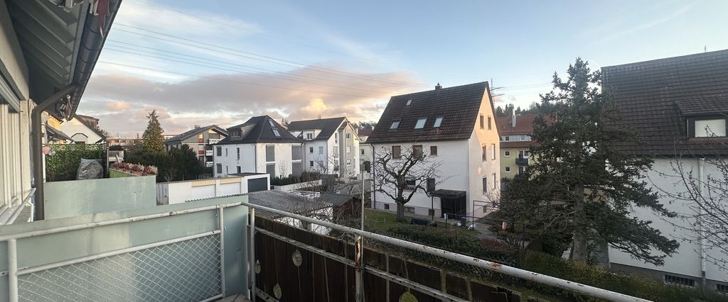 Helle 2-Zi-Whg in beliebter Wohngegend in S-Zuffenhausen mit Balkon und Gartennutzung - modernisiert - Photo 1