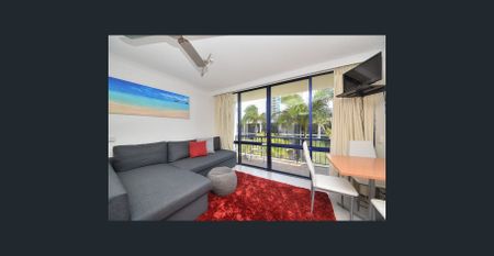 EASY COASTAL LIVING IN SURFERS PARADISE - AVAILABLE NOW - Photo 2