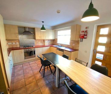 St. Davids Square Room 6 - Photo 6