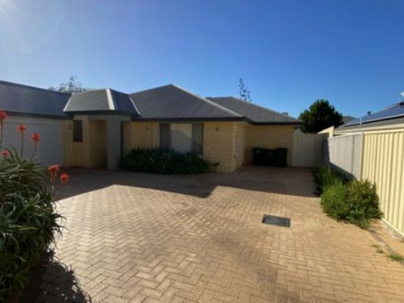 A spacious, well located, family home close to all amenities. - Photo 4