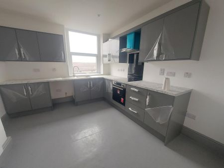 2 bedroom apartment to rent - Photo 2