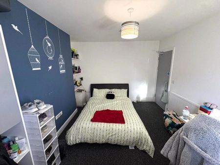 5 bedroom terraced house to rent - Photo 2