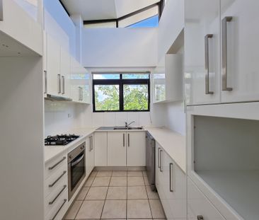 WELL PRESENTED 3-BEDROOM APARTMENT FOR RENT - Photo 6